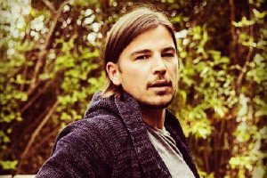 Discover Josh Hartnett Net Worth: Factors That Add To His Riches